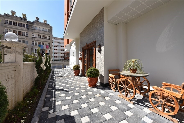 Новая квартира 2+1 с отдельной кухней в районе Махмутлар 