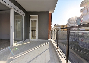 Новая квартира 2+1 с отдельной кухней в районе Махмутлар 