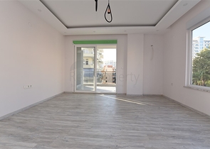 Новая квартира 2+1 с отдельной кухней в районе Махмутлар 