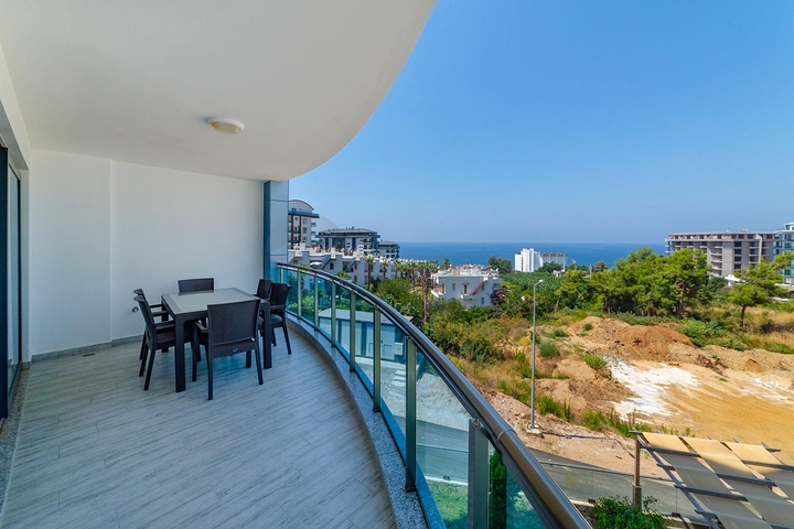 Меблированная квартира 2+1 с видом на море