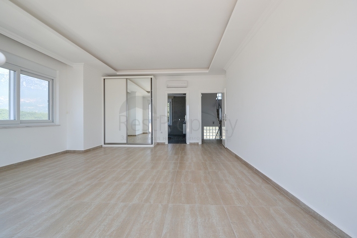 Трехэтажная вилла планировкой 3+1 в районе Каргыджак города Алания