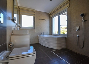 Трехэтажная вилла планировкой 3+1 в районе Каргыджак города Алания