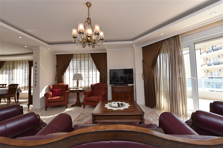 Пентхаус 3+1 на пляже Клеопатра 