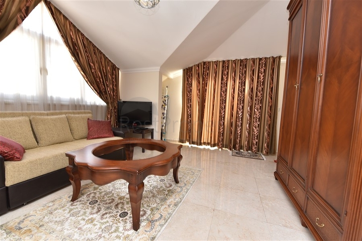 Пентхаус 3+1 на пляже Клеопатра 