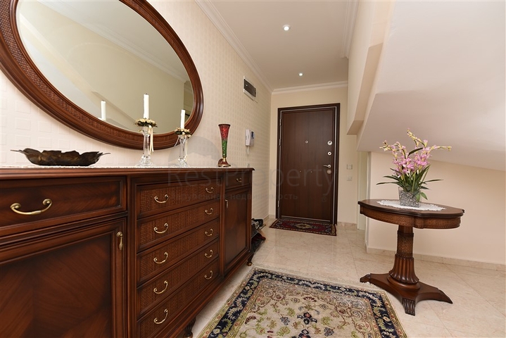 Пентхаус 3+1 на пляже Клеопатра 