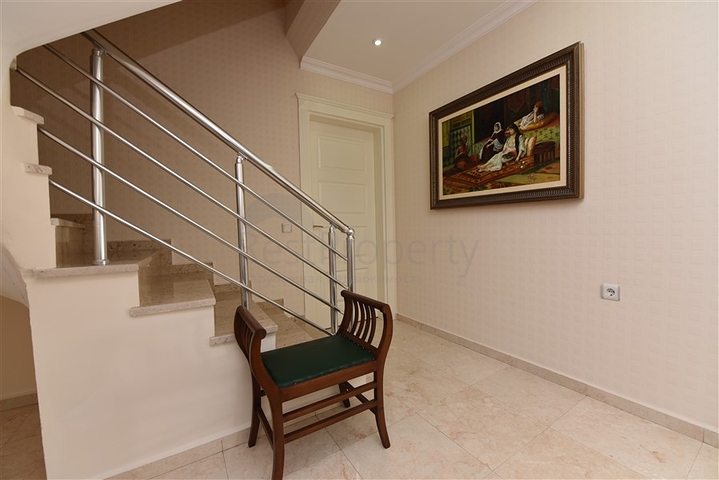 Пентхаус 3+1 на пляже Клеопатра 