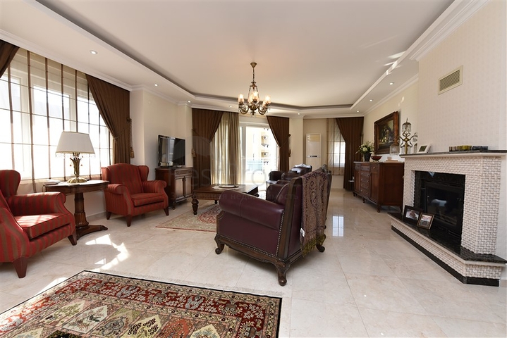 Пентхаус 3+1 на пляже Клеопатра 