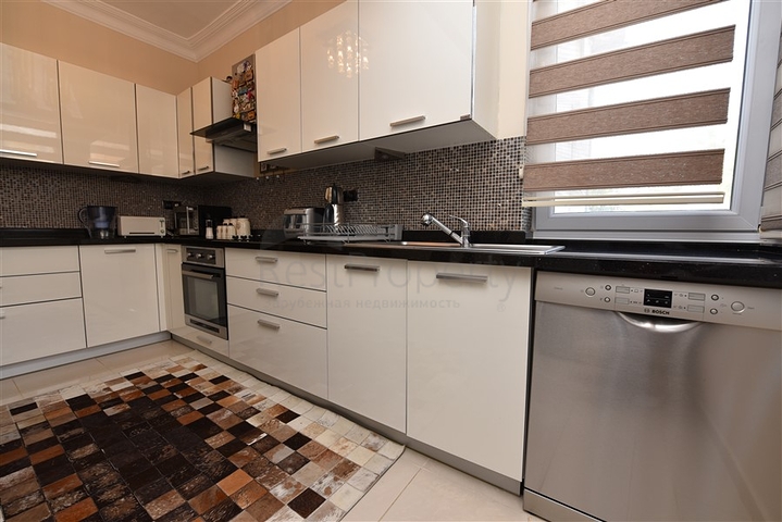 Меблированные апартаменты планировкой 3+1 в центре Алании