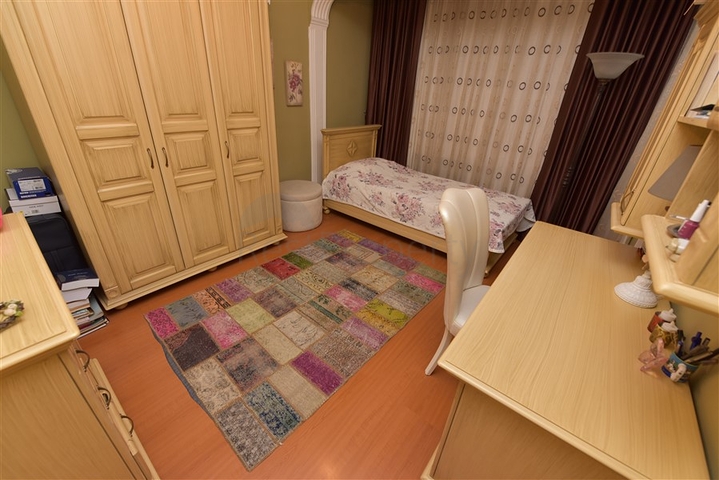 Меблированные апартаменты планировкой 3+1 в центре Алании