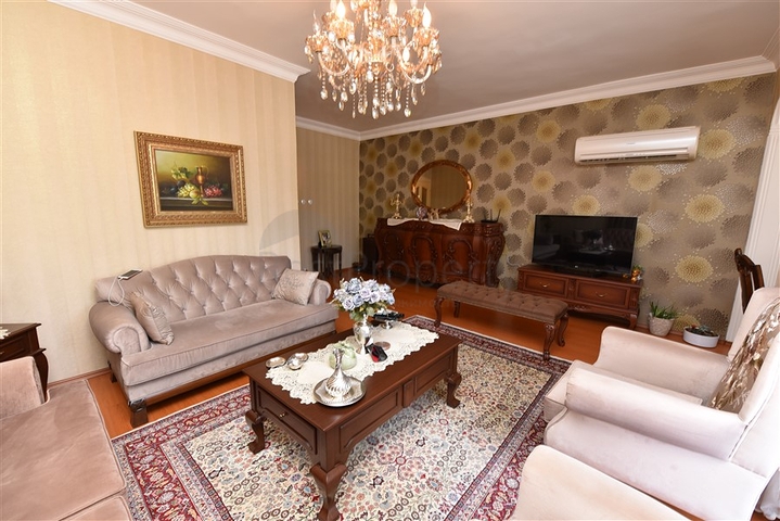 Меблированные апартаменты планировкой 3+1 в центре Алании