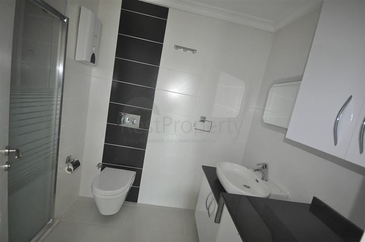 Трехкомнатная квартира в 20 метрах  от моря