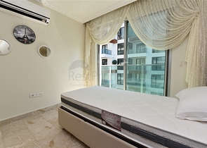 Трехкомнатная квартира в 20 метрах  от моря