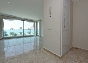 Трехкомнатная квартира в 20 метрах  от моря