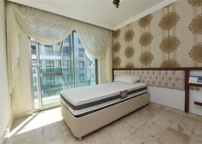 Трехкомнатная квартира в 20 метрах  от моря