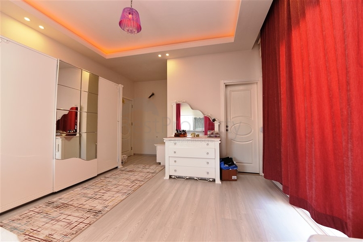 Меблированный пентхаус в Махмутларе