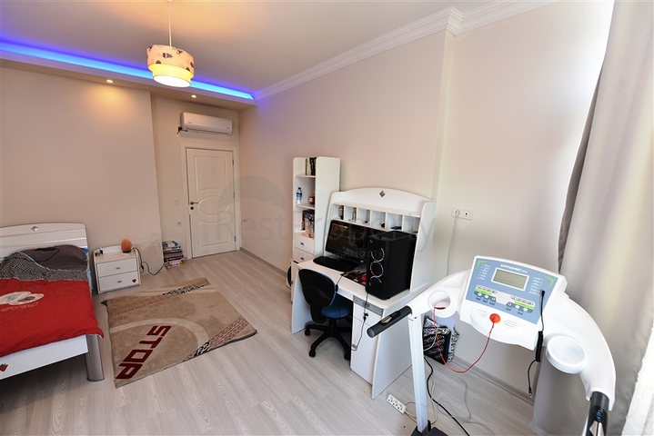 Меблированный пентхаус в Махмутларе