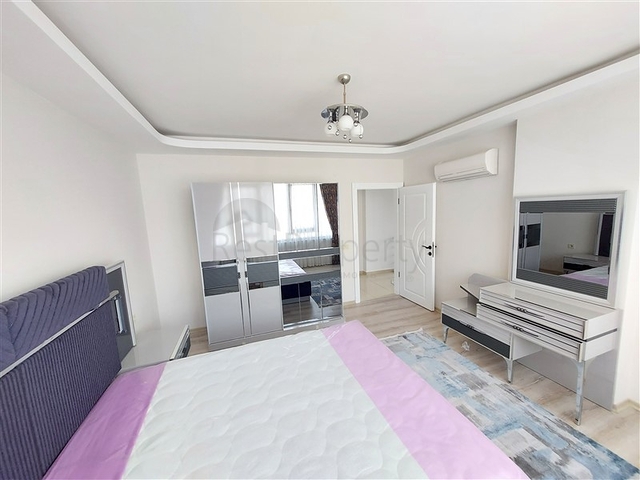 Двухэтажная квартира с мебелью в Махмутларе 