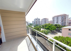 Двухэтажная квартира с мебелью в Махмутларе 