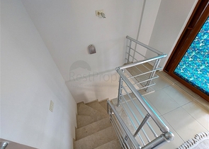 Двухэтажная квартира с мебелью в Махмутларе 