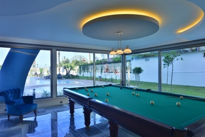 Меблированный двухуровневый пентхаус в Махмутларе