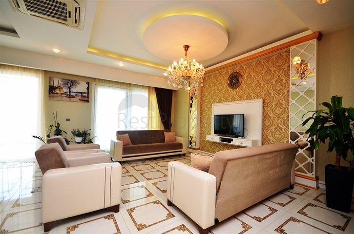 Меблированный двухуровневый пентхаус в Махмутларе