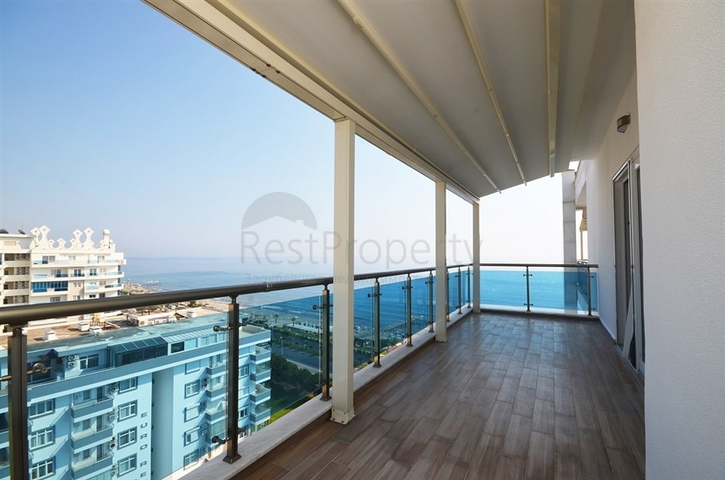 Меблированный двухуровневый пентхаус в Махмутларе