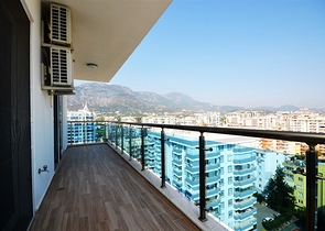 Меблированный двухуровневый пентхаус в Махмутларе