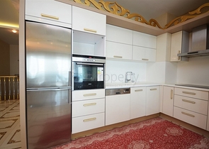 Меблированный двухуровневый пентхаус в Махмутларе