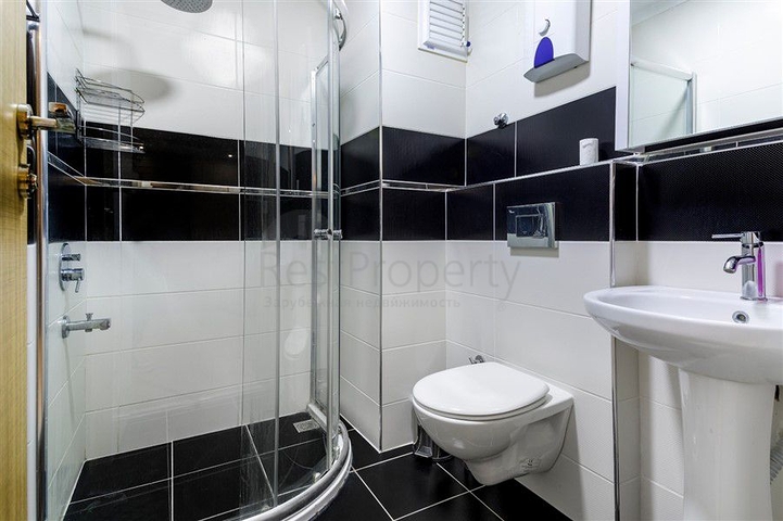 Меблированная трехкомнатная квартира в комплексе с богатой инфраструктурой