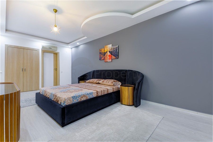 Меблированная трехкомнатная квартира в комплексе с богатой инфраструктурой