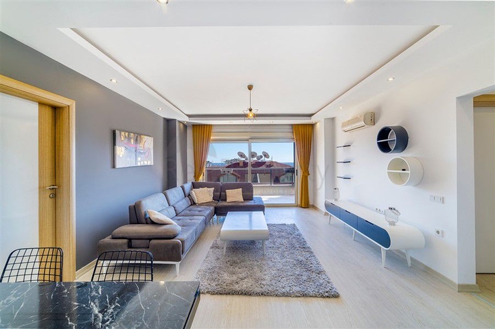 Меблированная трехкомнатная квартира в комплексе с богатой инфраструктурой