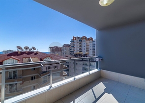 Меблированная трехкомнатная квартира в комплексе с богатой инфраструктурой