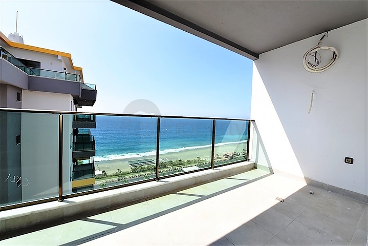 Большой пентхаус с видом на море