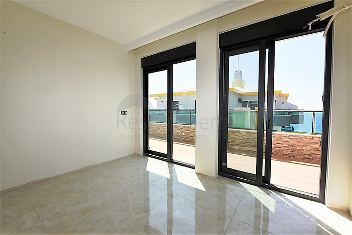 Большой пентхаус с видом на море