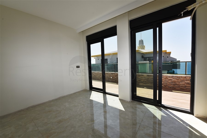 Большой пентхаус с видом на море