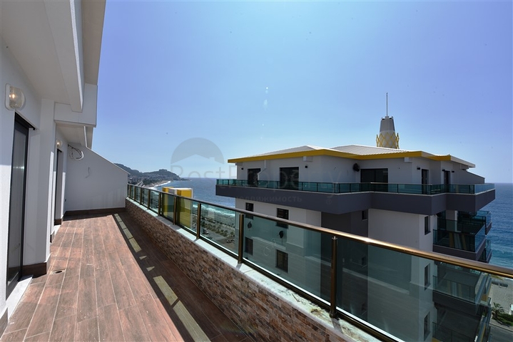 Большой пентхаус с видом на море