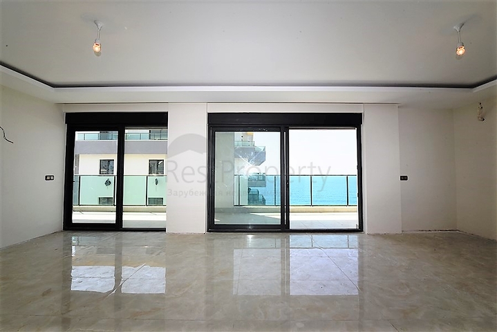 Большой пентхаус с видом на море