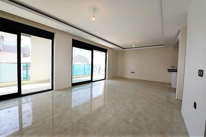 Большой пентхаус с видом на море