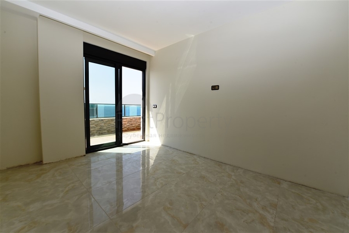 Большой пентхаус с видом на море