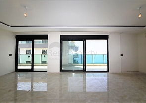 Большой пентхаус с видом на море