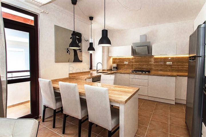 Квартира 2+1 в районе Оба, Алания в 200 м от моря