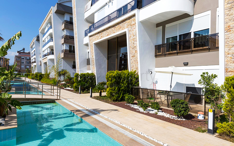 Просторный пентхаус 4+1 в Унжалы Коньяалты