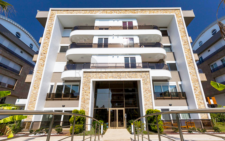 Просторный пентхаус 4+1 в Унжалы Коньяалты