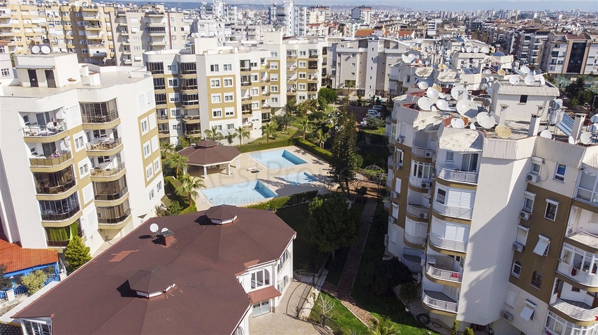 Квартира 1+1 с мебелью в 5 минутах от моря в Анталии