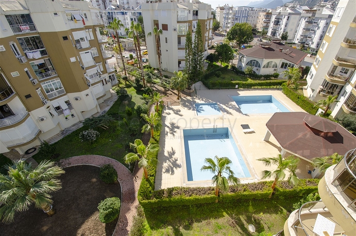 Квартира 1+1 с мебелью в 5 минутах от моря в Анталии