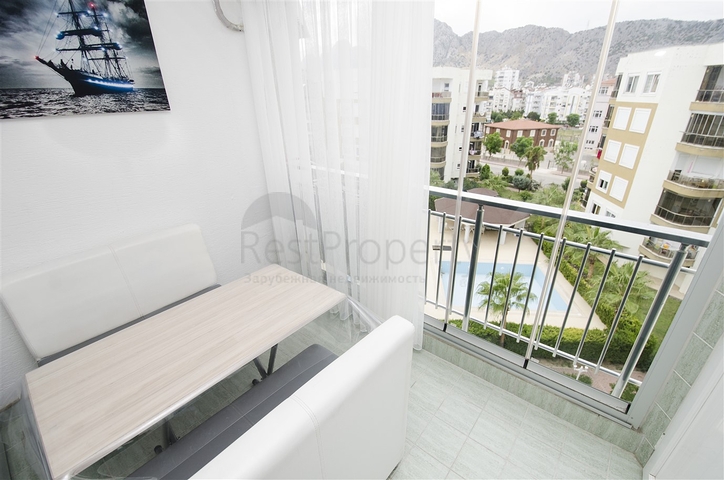Квартира 1+1 с мебелью в 5 минутах от моря в Анталии