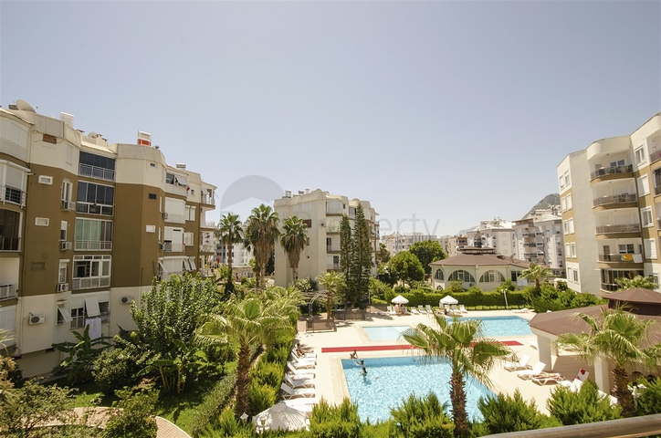 Квартира 1+1 с мебелью в 5 минутах от моря в Анталии