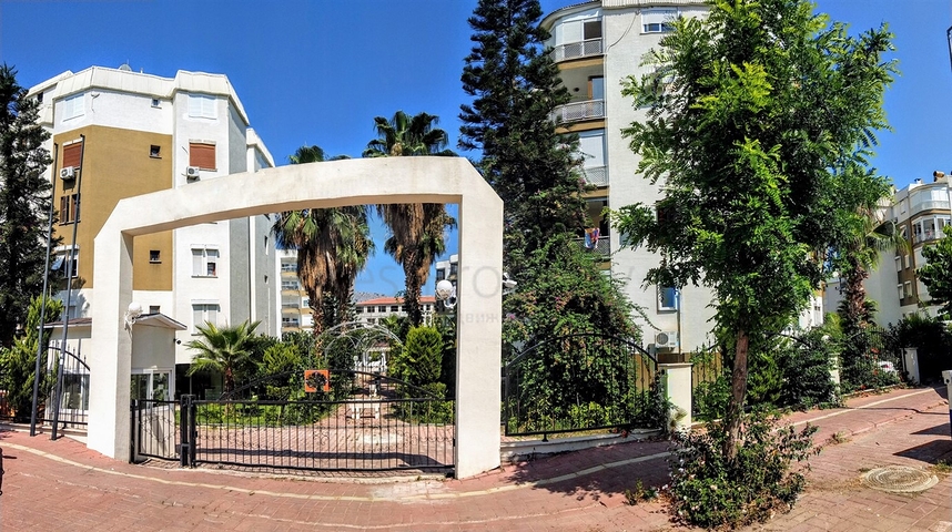 Квартира 1+1 с мебелью в 5 минутах от моря в Анталии