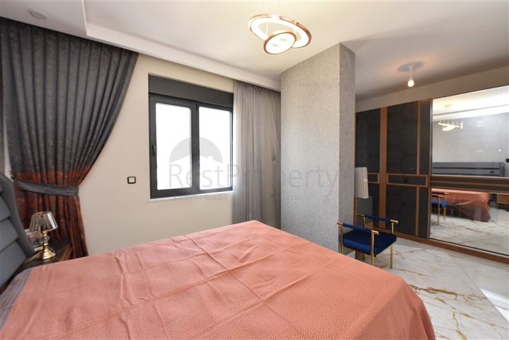 Просторный пентхаус на первой береговой линии 