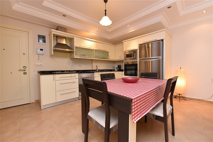 Двухкомнатная квартира 1+1 в центре района Оба рядом с городской инфраструктурой